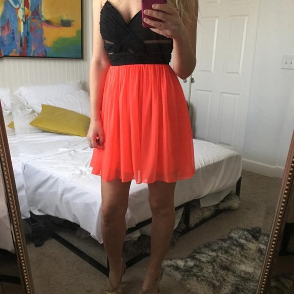 ADRIANNA PAPELL intricate cutout bodice strapless dress, Sz S - Picture 3 of 5